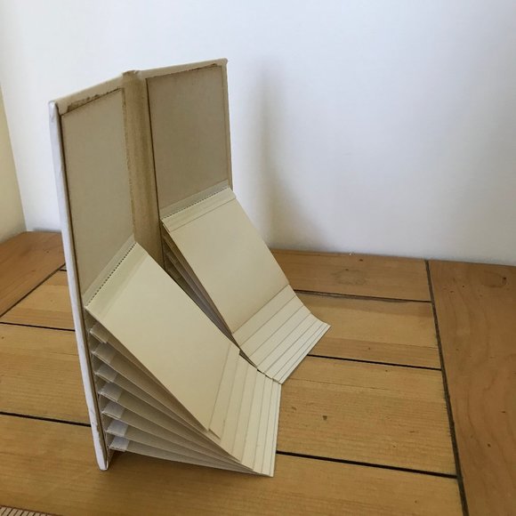 Vintage Photo Album w/ Gold-Tone Padded Cover Design Holds 32 3x3.25" Photos - Picture 5 of 5